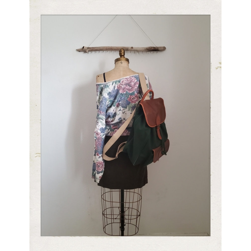 🌾SOLD! Vintage 90s Hunter Forest Green Brown Leather Canvas Drawstring Backpack - Picture 1 of 6